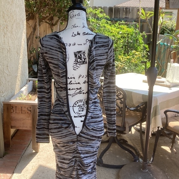 Artelier Nicole Miller Scratch Point Ruched Dress Size P - Picture 4 of 5